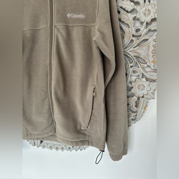 Columbia Men’s Tan Fleece Jacket – Size Medium, Full-Zip Outdoor Layer - Picture 3 of 7